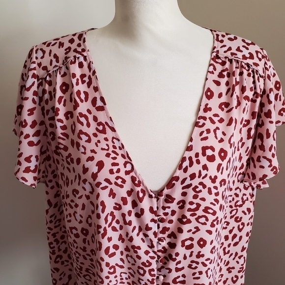 Penningtons V-Neck Blouse with Button Front Size 1X - Picture 5 of 12